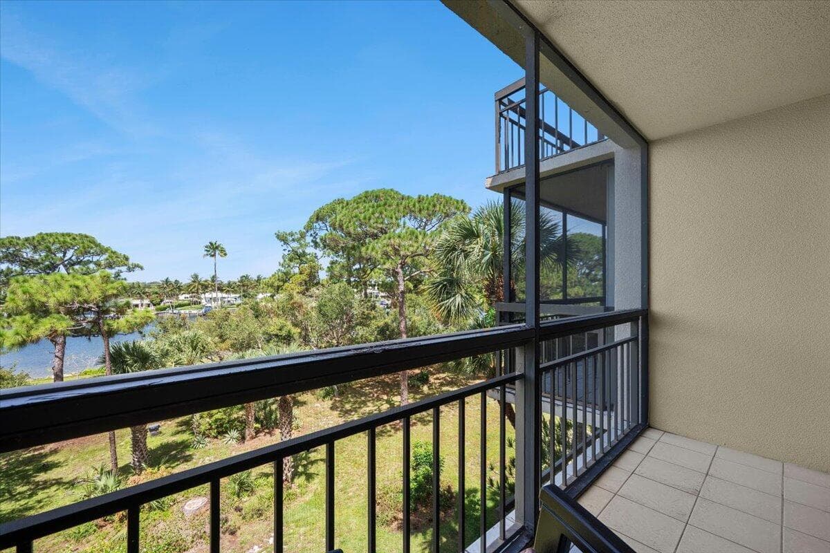 2001 Marina Isle Way 405 photo 18