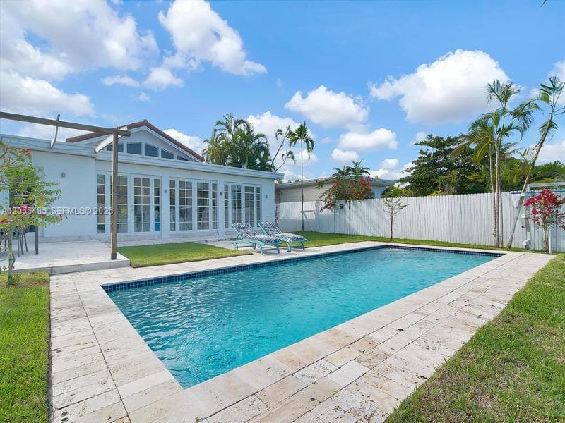 1365 DAYTONIA RD photo 2
