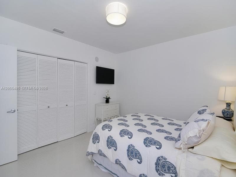 1365 DAYTONIA RD photo 25