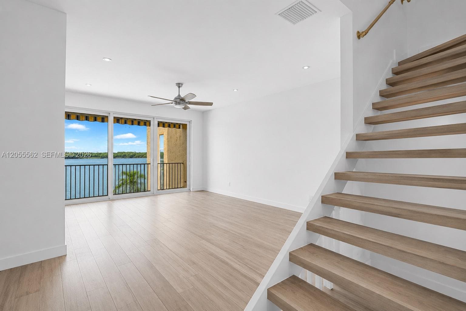 4234 N Ocean Dr photo 12