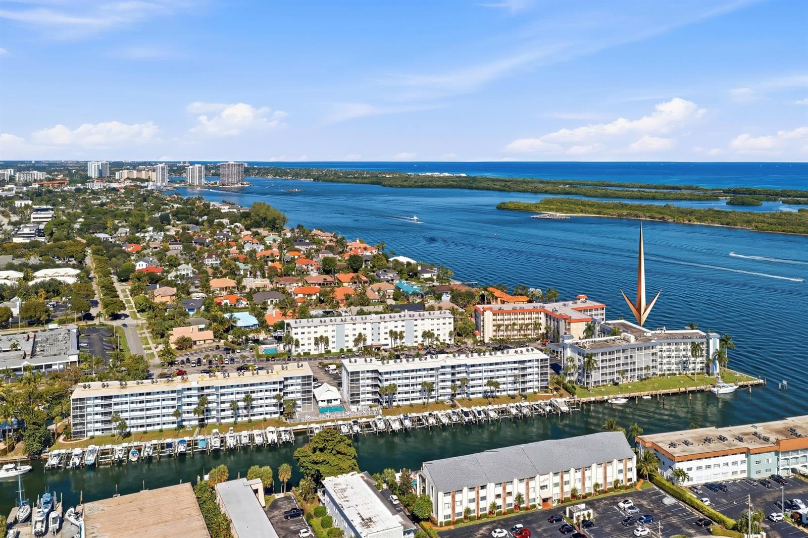 100 Paradise Harbour Boulevard 203 photo 22