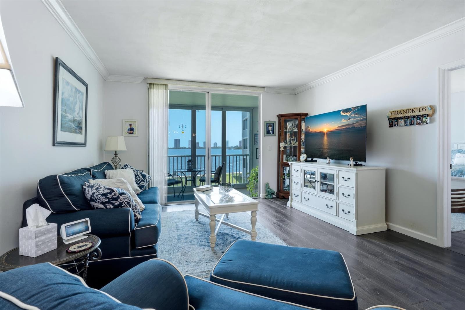 100 Paradise Harbour Boulevard 203 photo 5