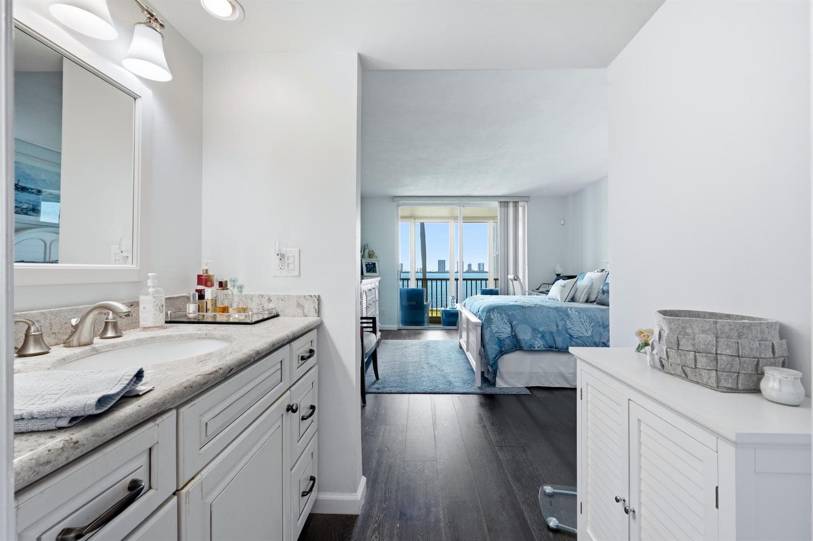 100 Paradise Harbour Boulevard 203 photo 24