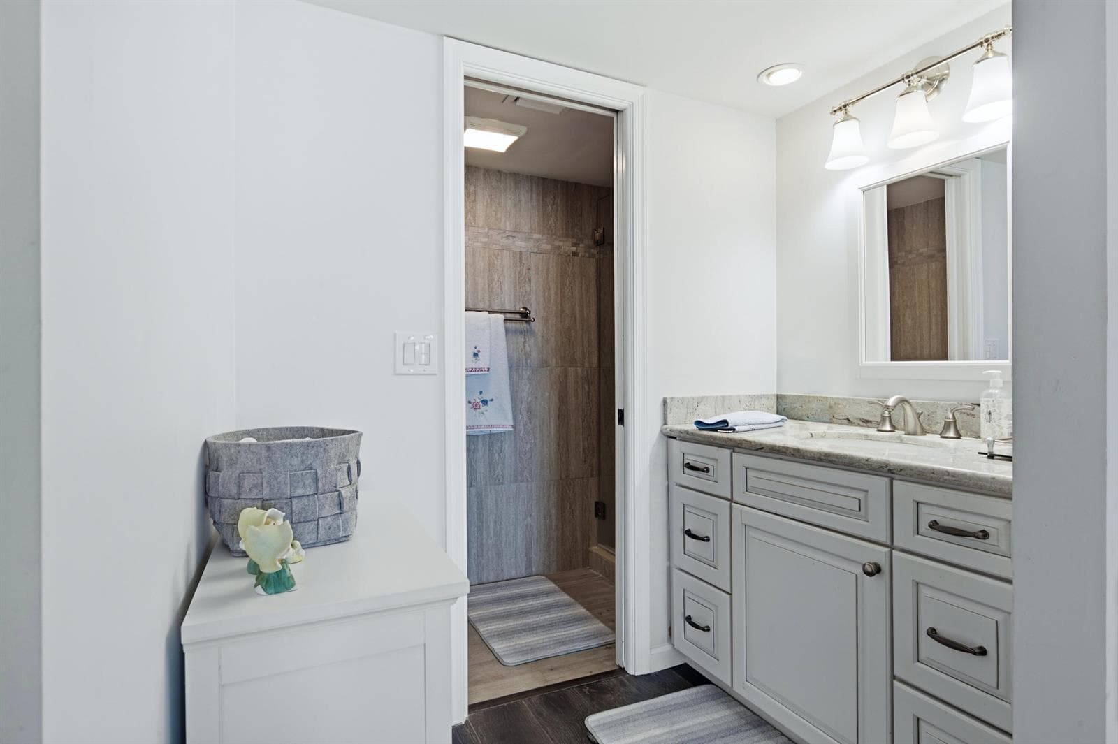 100 Paradise Harbour Boulevard 203 photo 15