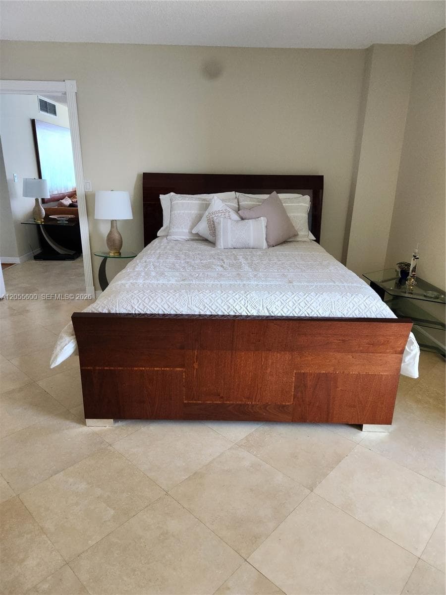 5460 N. Ocean Dr 4B photo 12