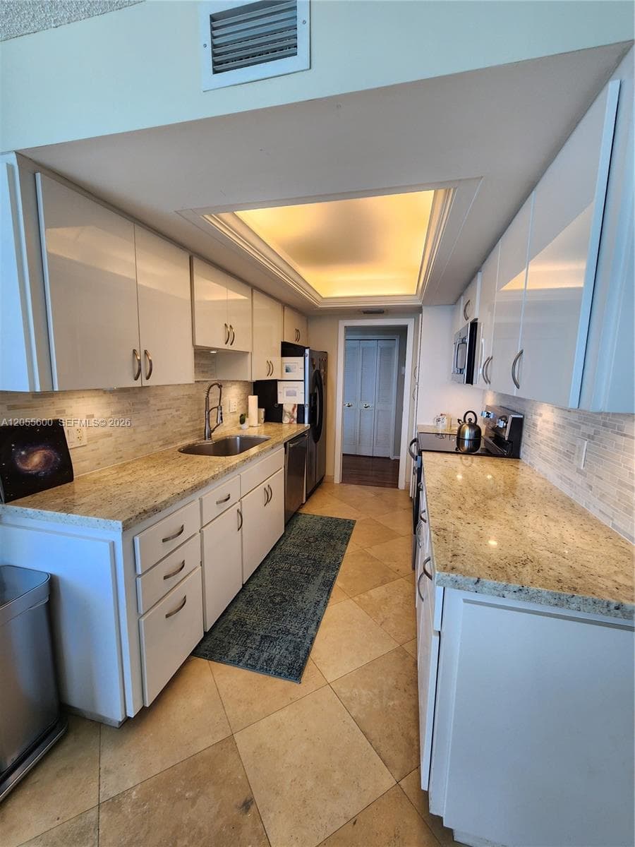 5460 N. Ocean Dr 4B photo 18