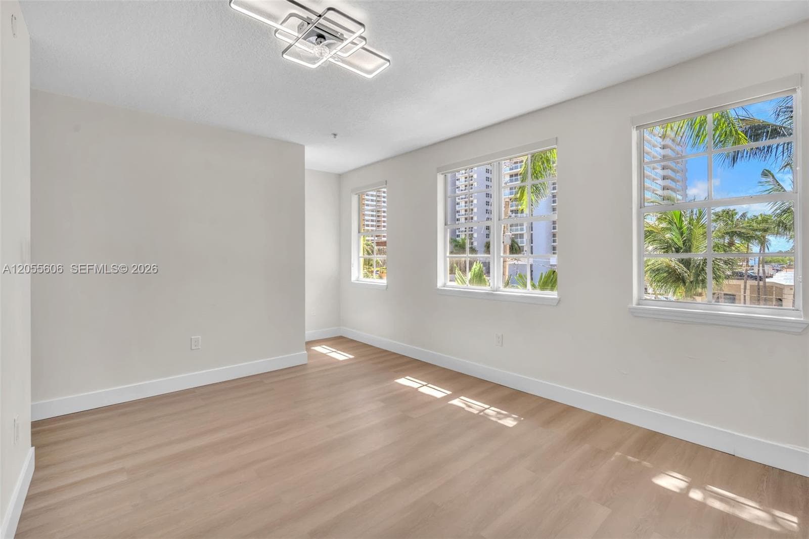 2065 S Ocean Dr TH1 photo 14