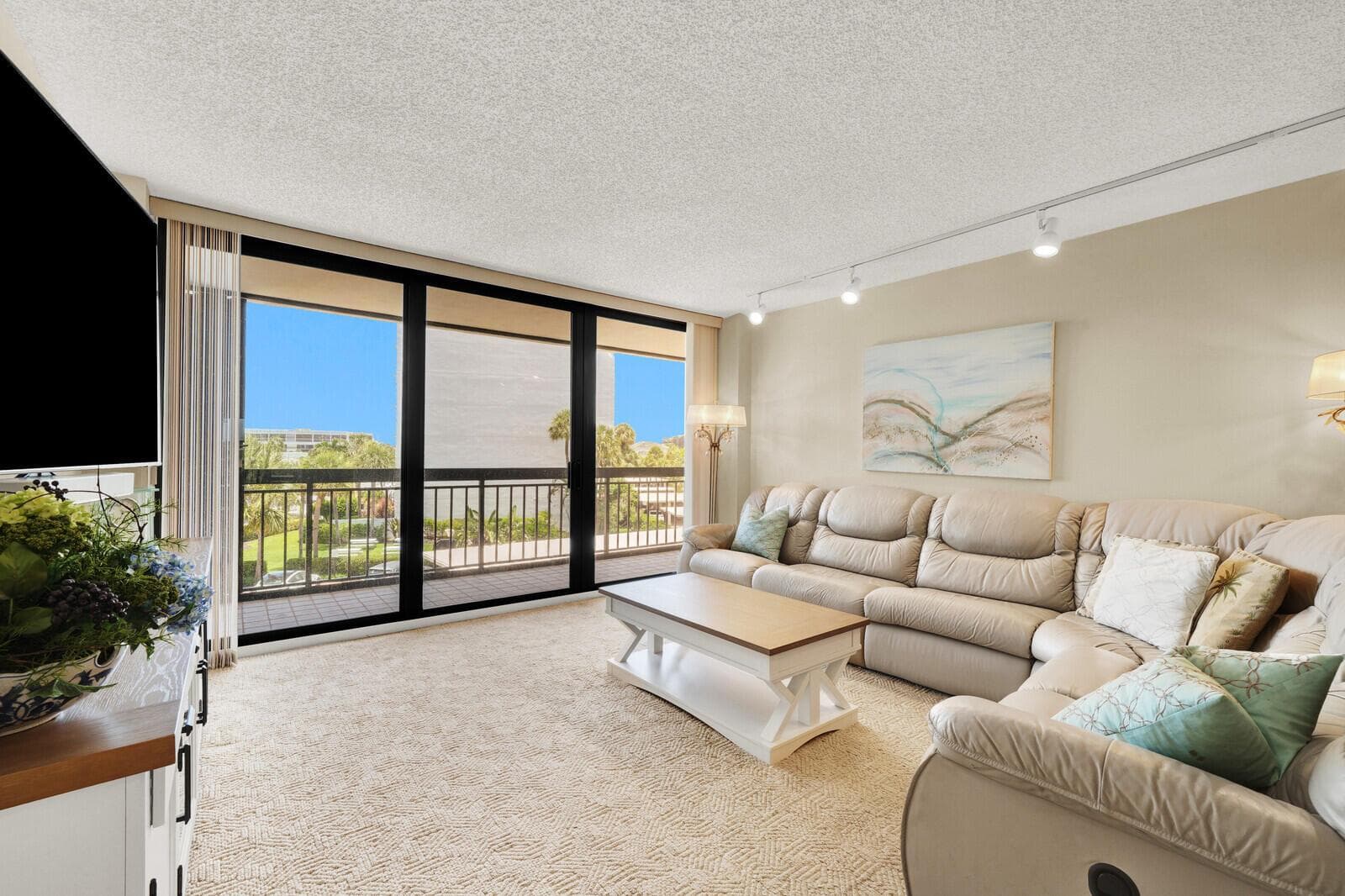 2697 N Ocean Boulevard F-303 photo 7