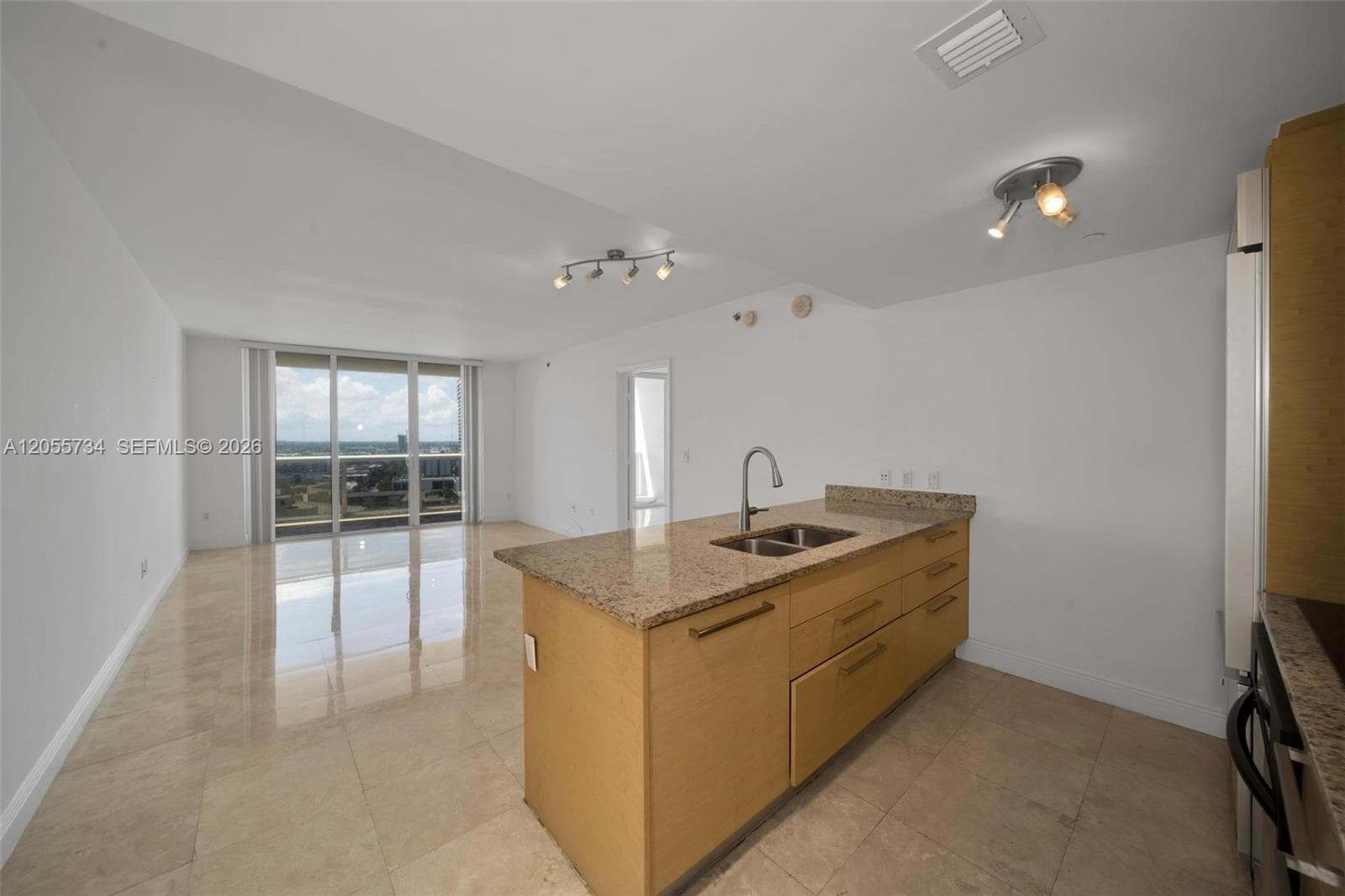 1800 S Ocean Dr 1809 photo 2