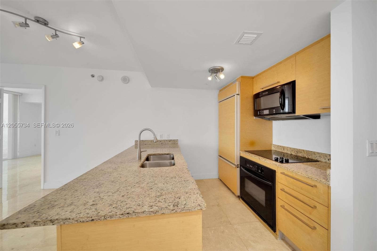 1800 S Ocean Dr 1809 photo 3