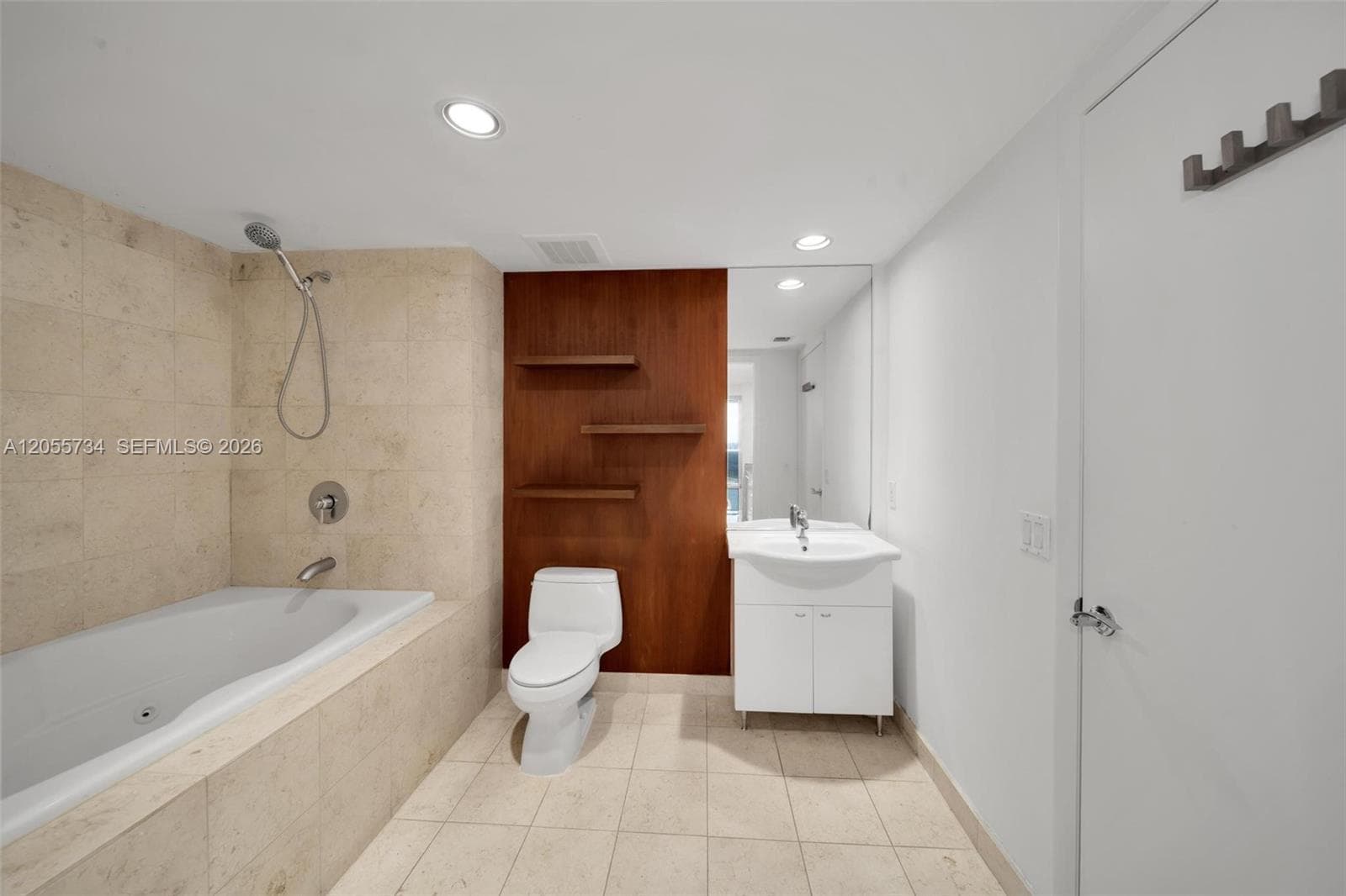 1800 S Ocean Dr 1809 photo 10