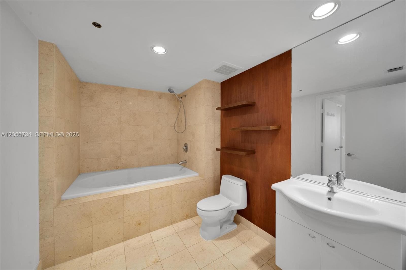 1800 S Ocean Dr 1809 photo 11