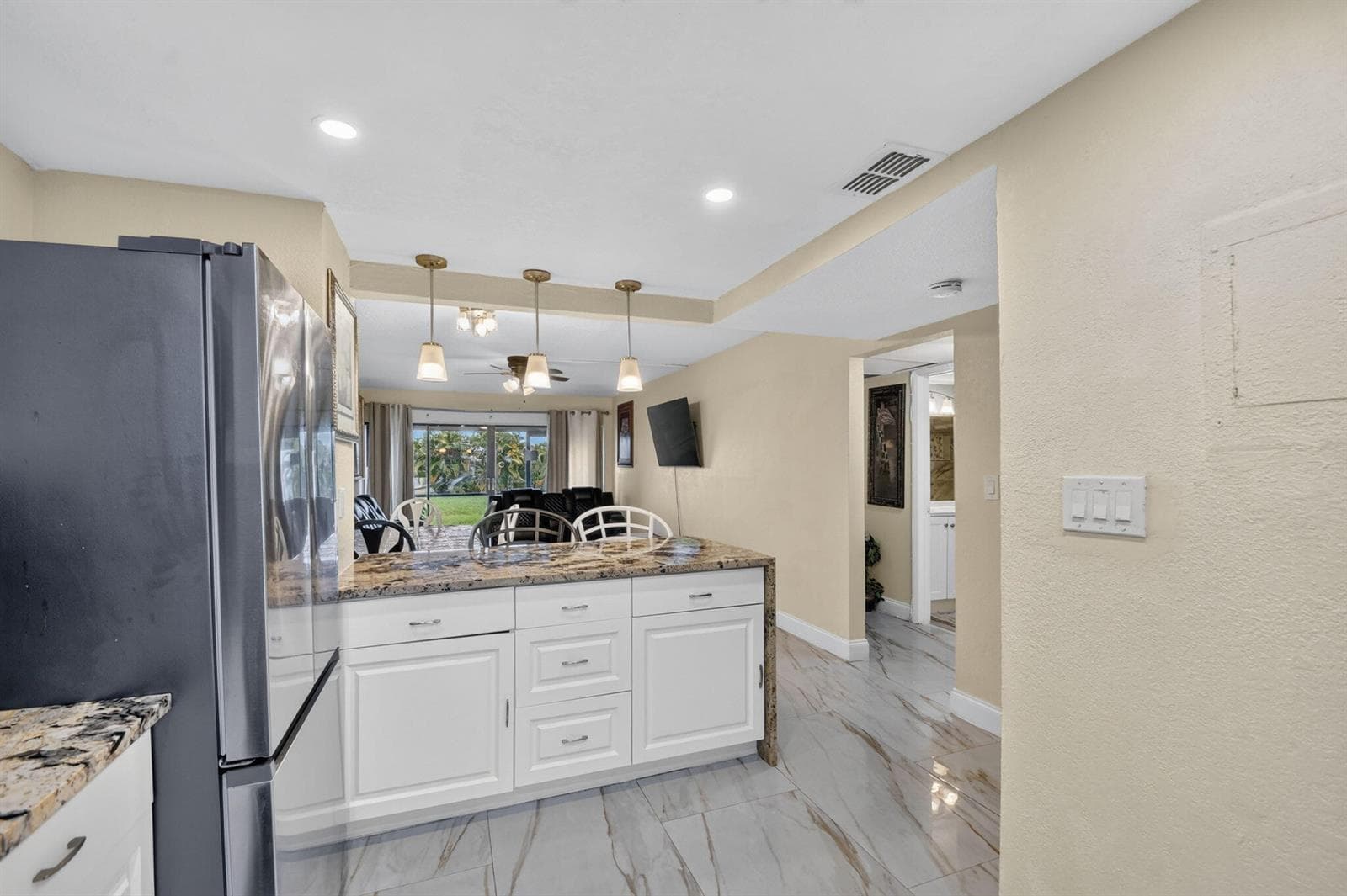 2101 W Woolbright Road J107 photo 8