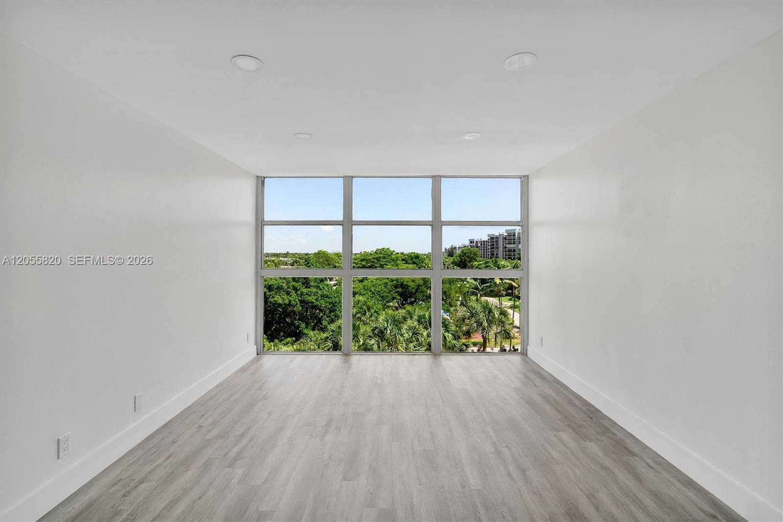200 Leslie Dr 631 photo 23