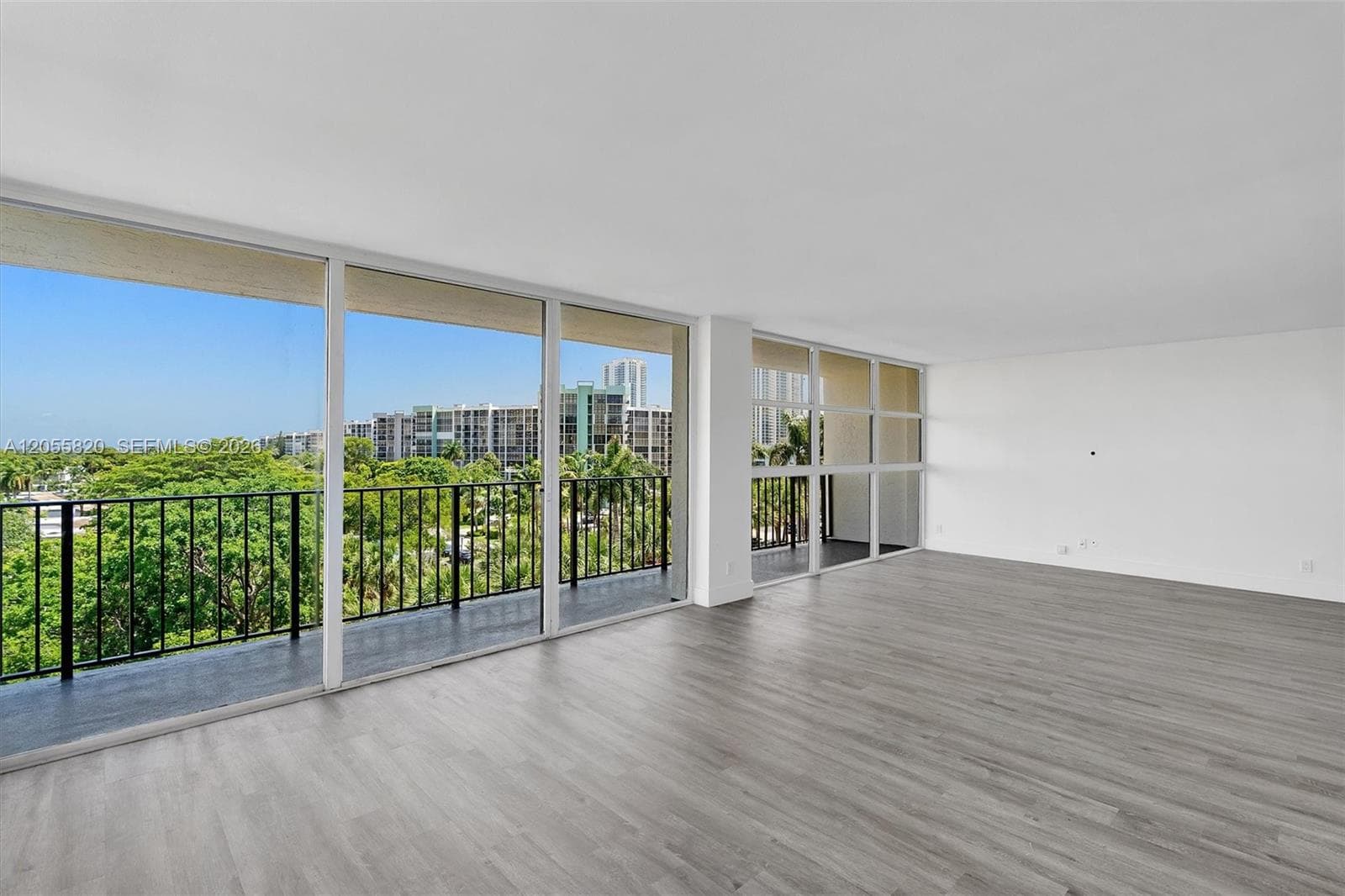 200 Leslie Dr 631 photo 13
