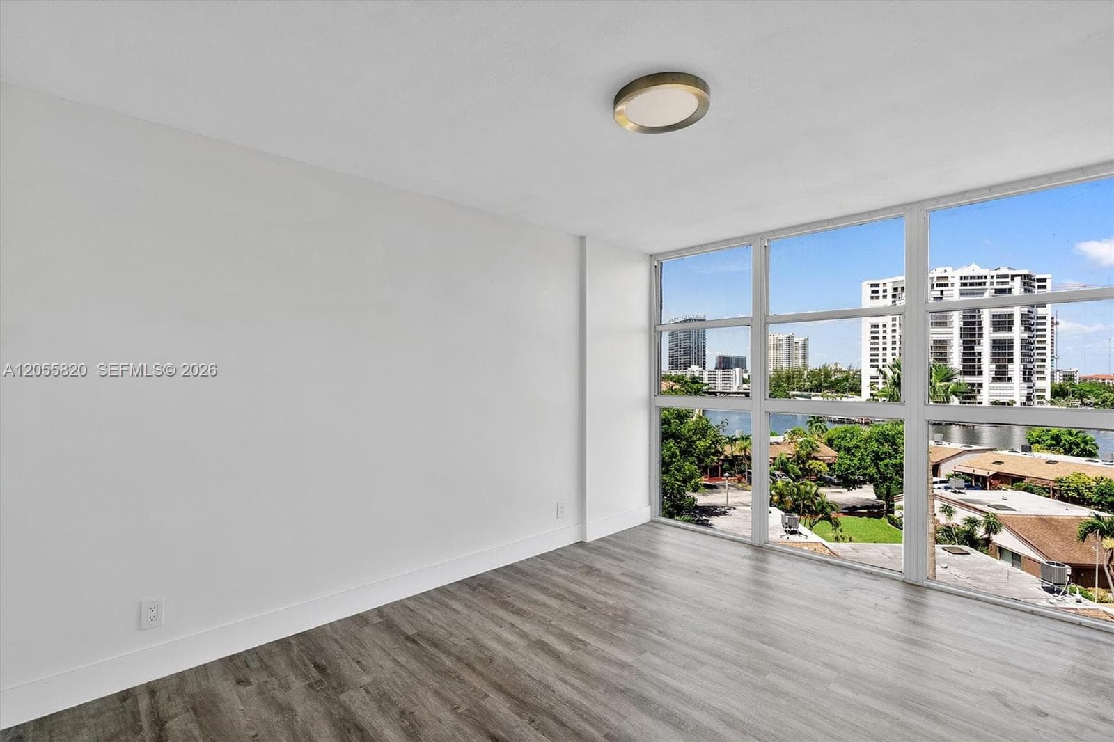 200 Leslie Dr 631 photo 16