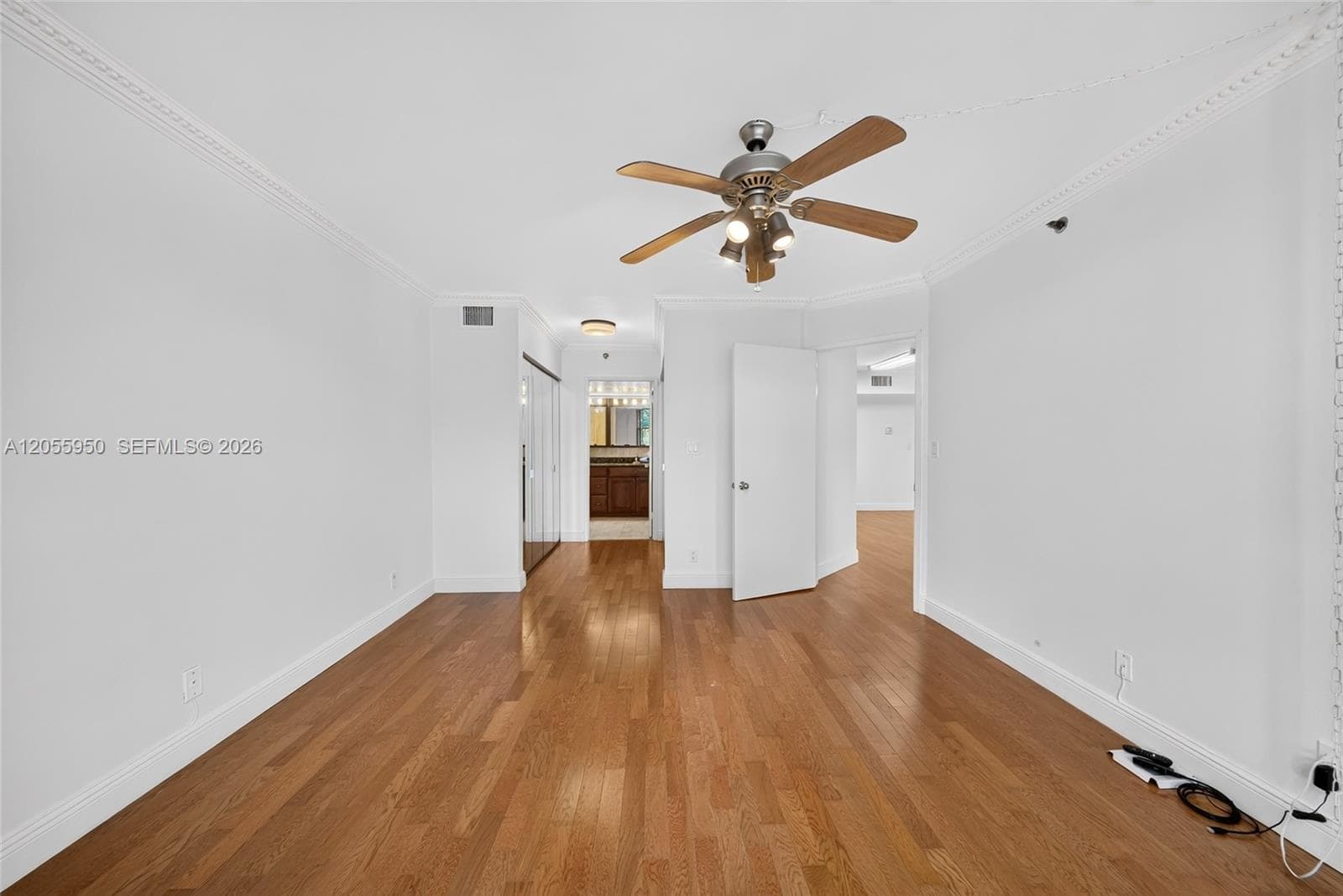 3600 Mystic Pointe Dr 310 photo 20