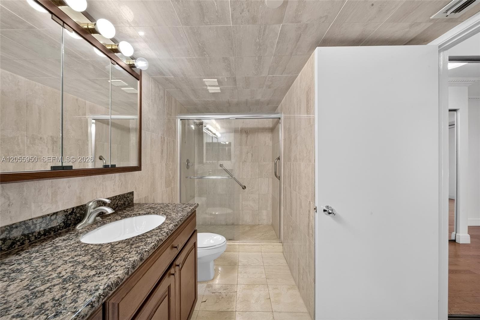 3600 Mystic Pointe Dr 310 photo 24