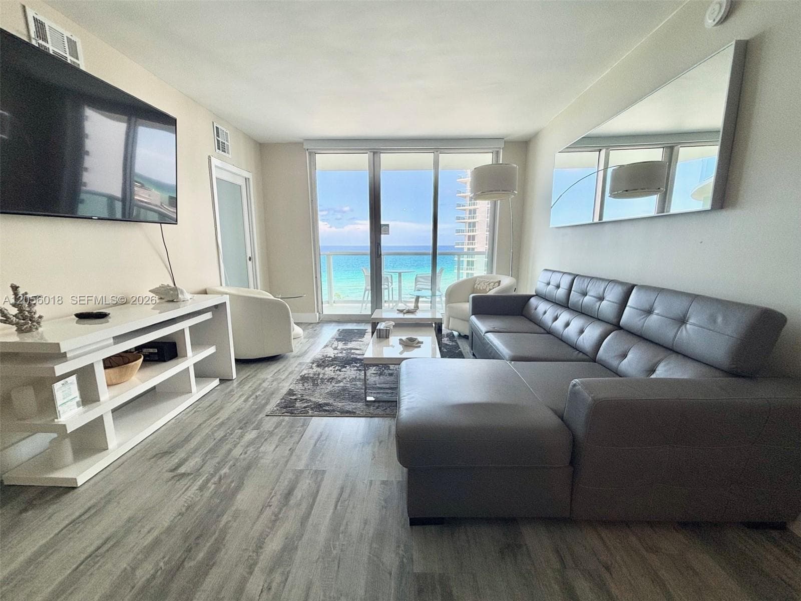 3901 S Ocean Dr 10L photo 1