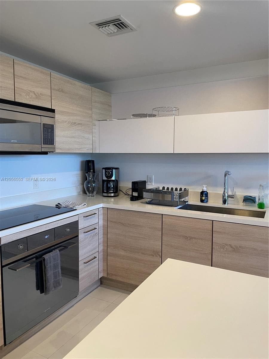 16385 Biscayne Blvd 316 photo 5