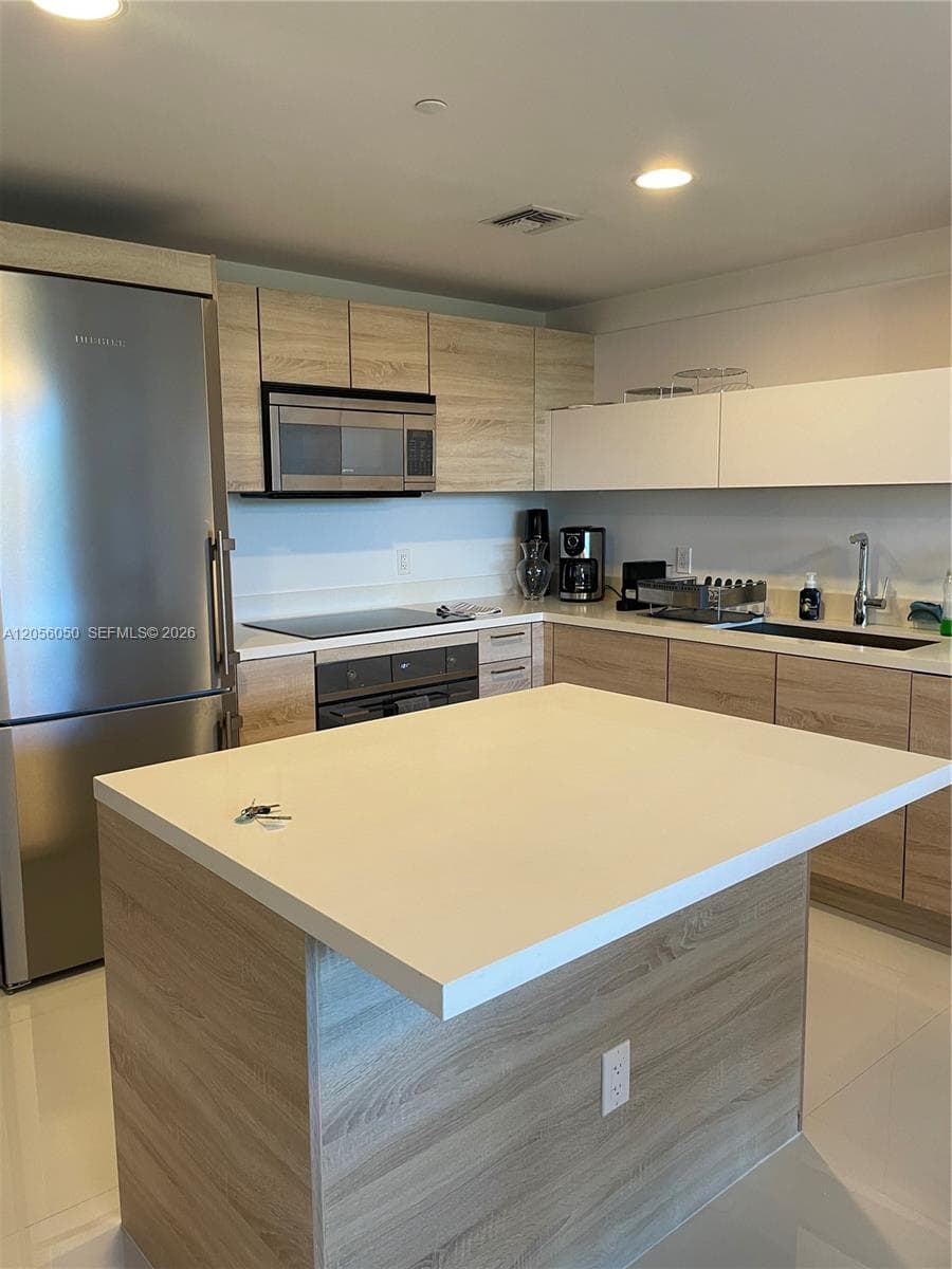 16385 Biscayne Blvd 316 photo 4