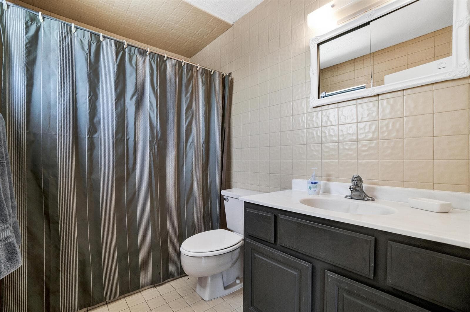 1901 N Riverside Drive Apt 1 photo 15