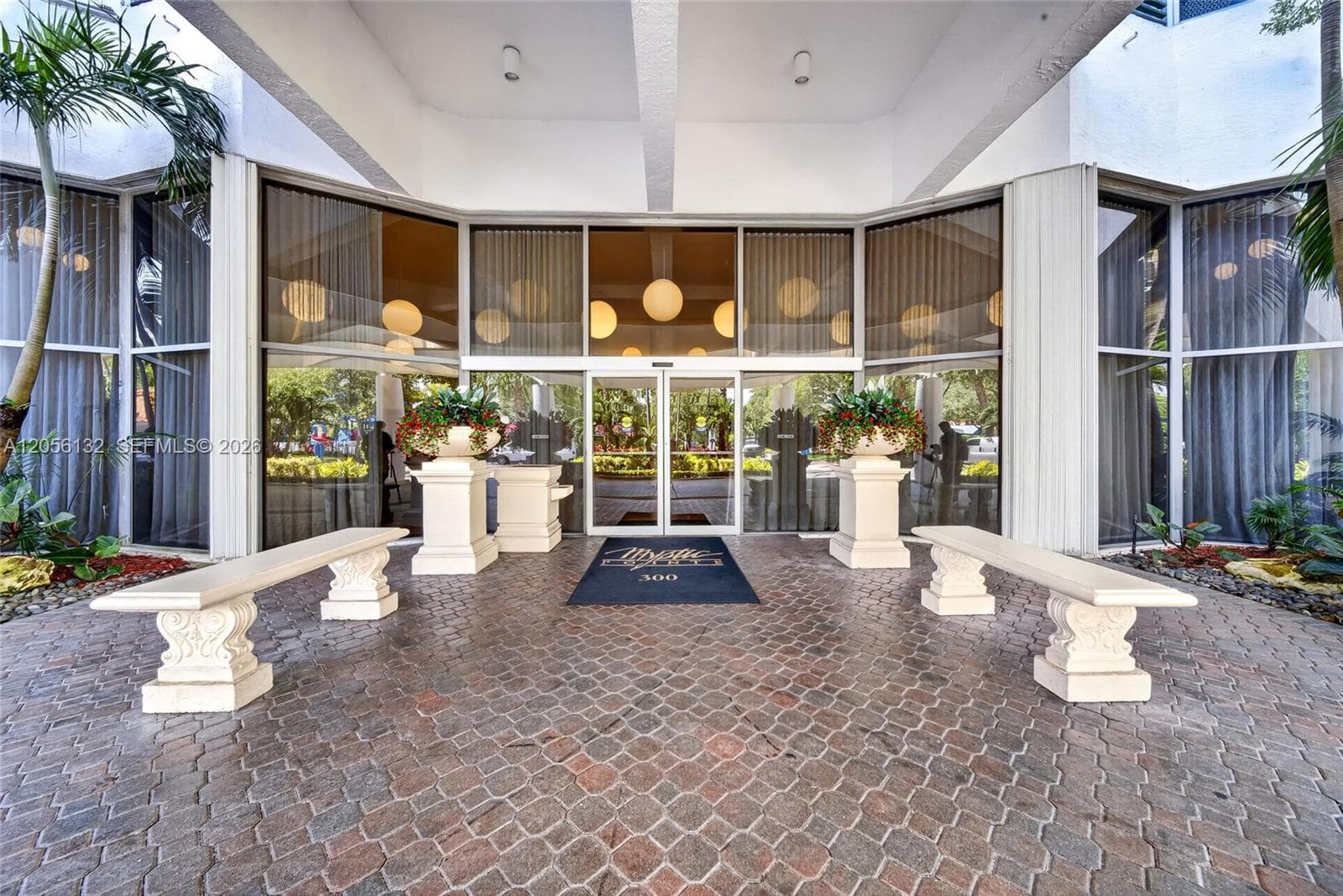 3600 Mystic Pointe Dr 310 photo 3