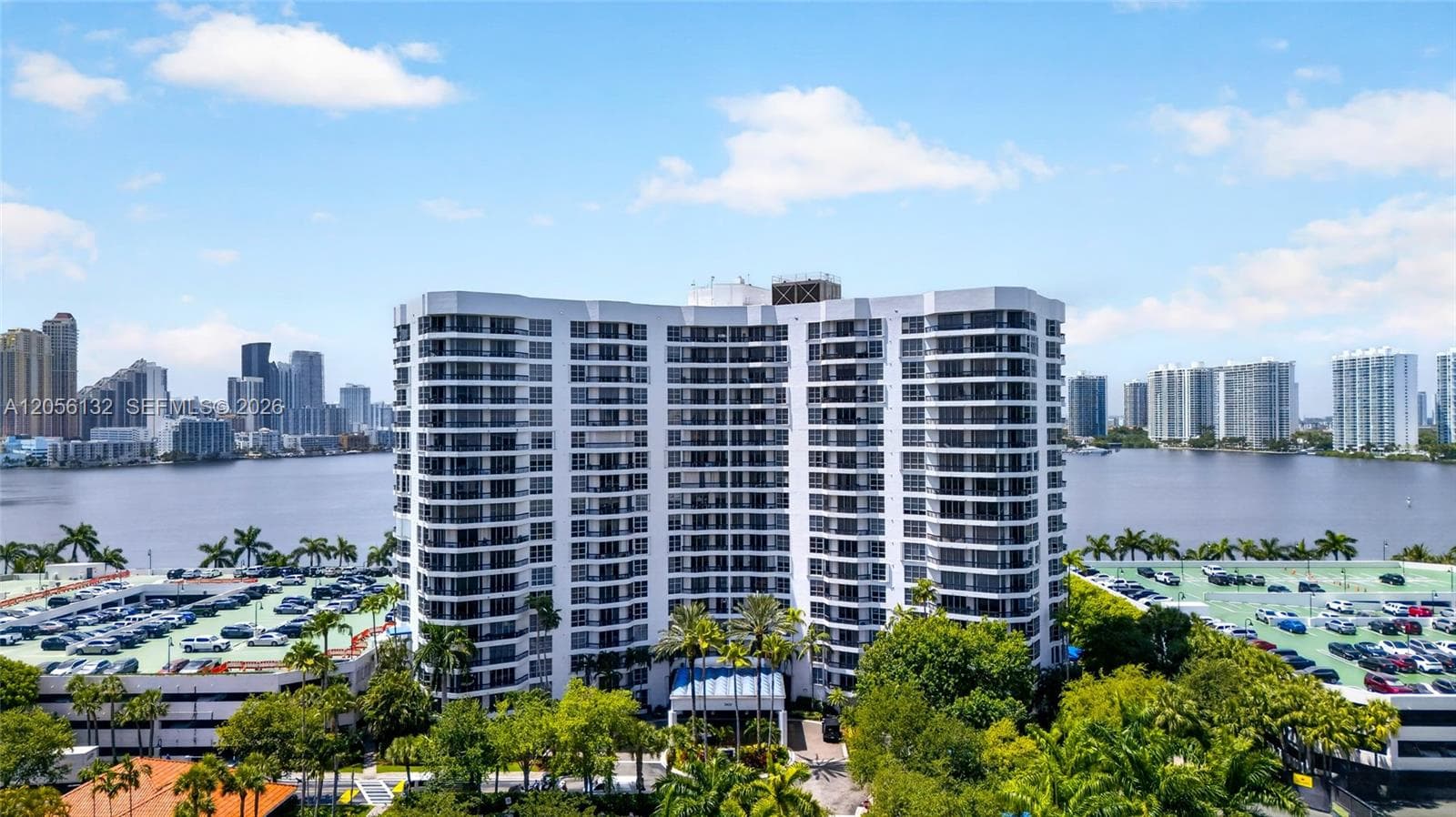 3600 Mystic Pointe Dr 310 photo 1