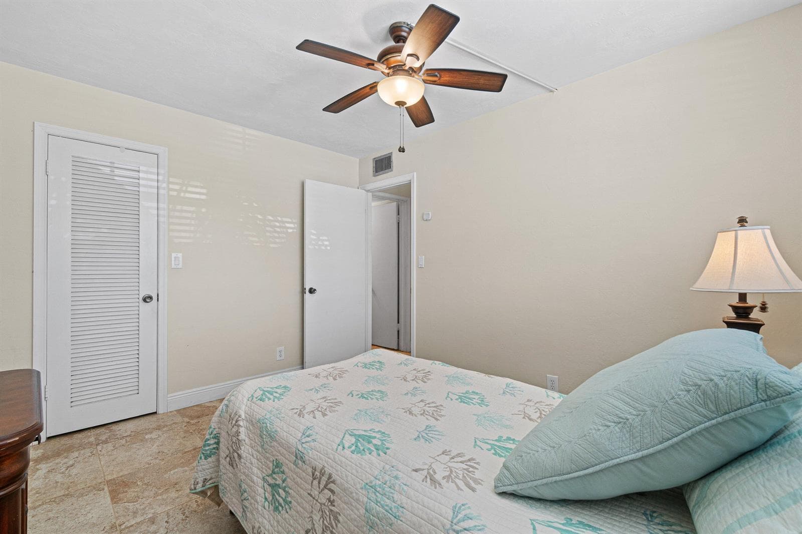 4500 N FEDERAL Highway 160G photo 12