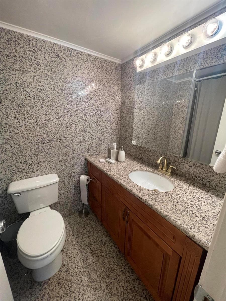 740 S FEDERAL Highway 410 photo 11