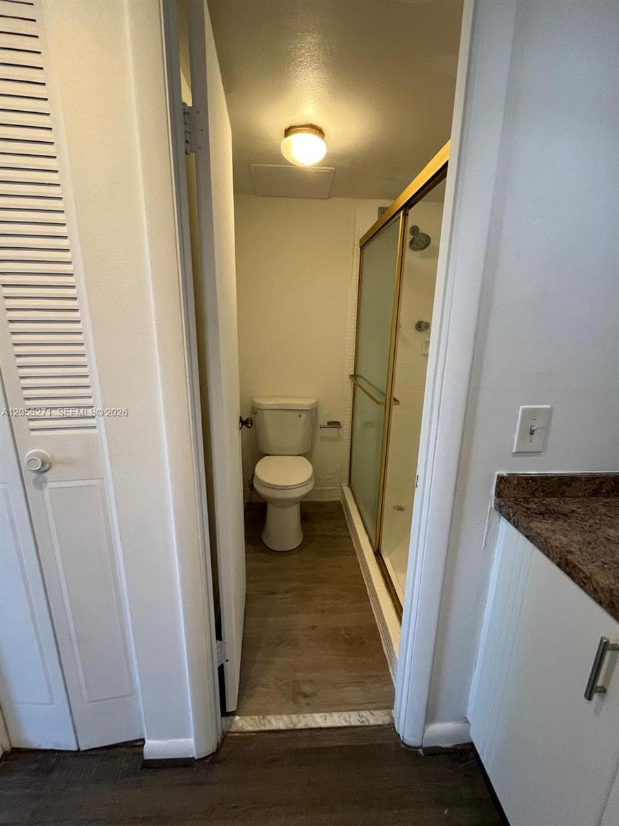 2025 NE 164 St 408 photo 12