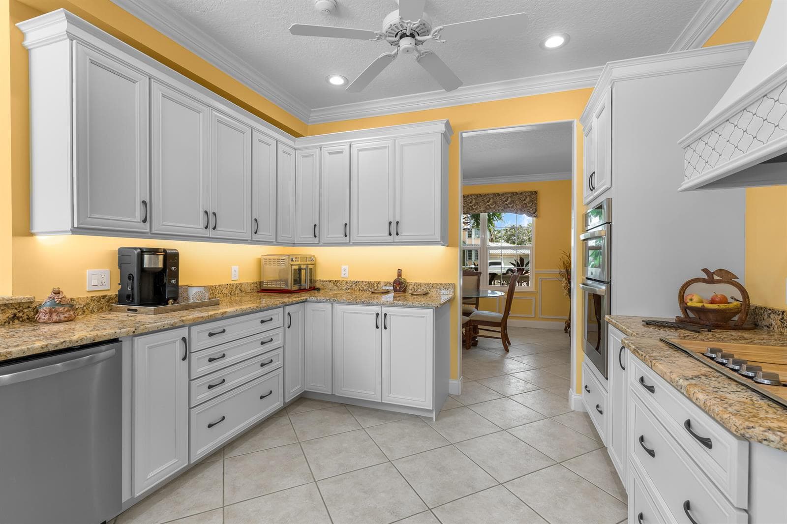 2165 6TH Court SE photo 17