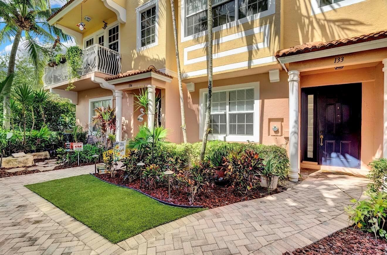 133 Harbors Way photo 1