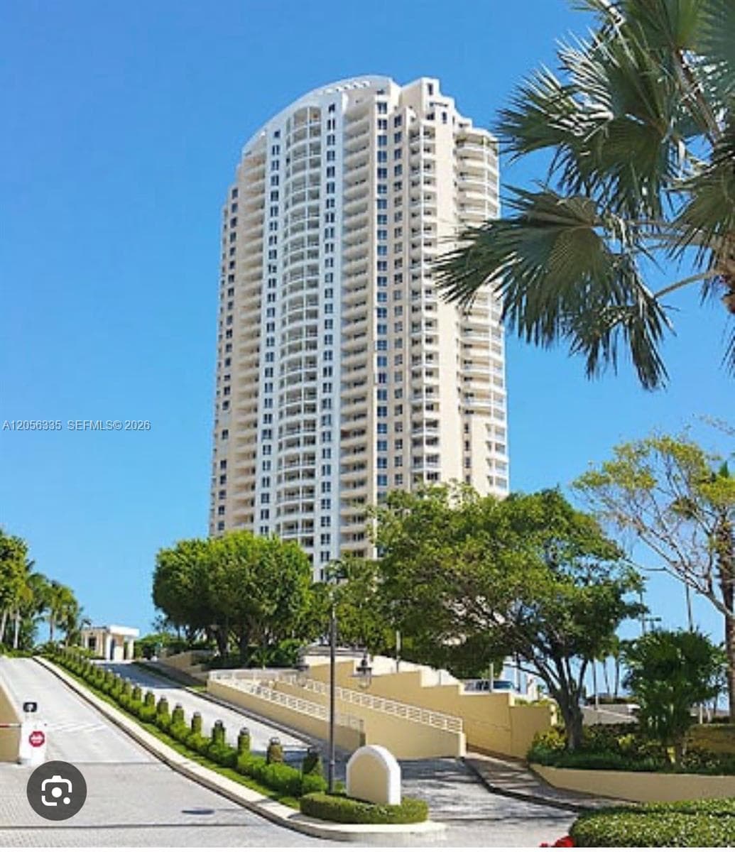 808 Brickell Key Dr 1202 photo 2