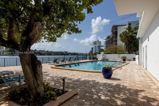 10101 E Bay Harbor Dr 504 photo 23