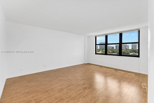 10101 E Bay Harbor Dr 504 photo 16