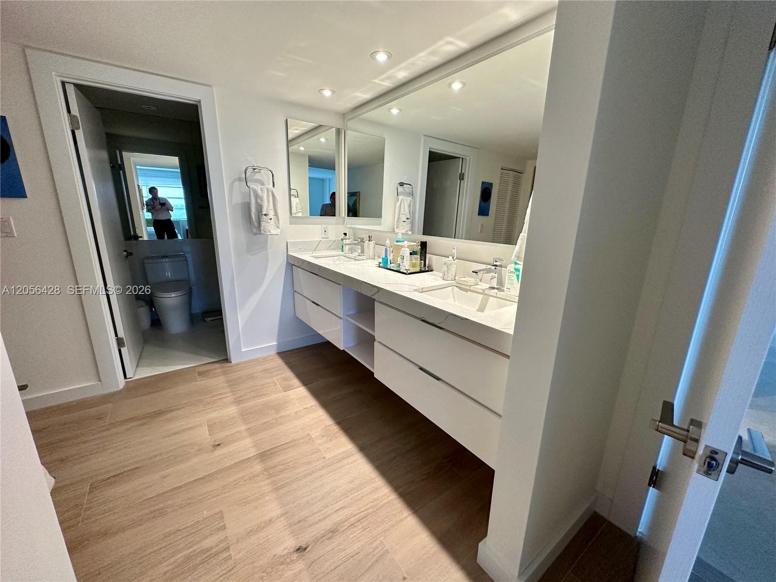 155 OCEAN LANE DR 1004 photo 13