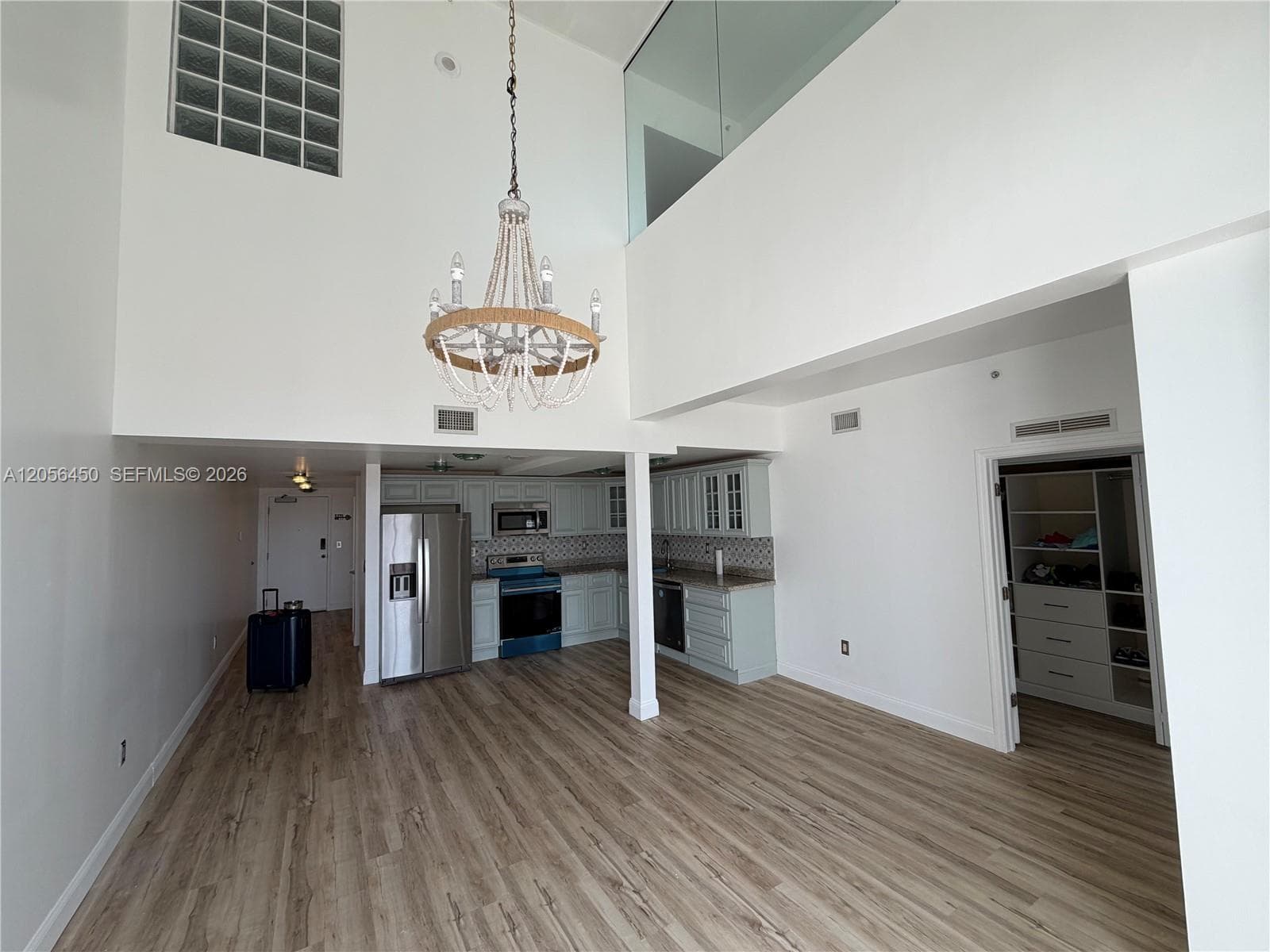 3000 NE 188th St 707 photo 13
