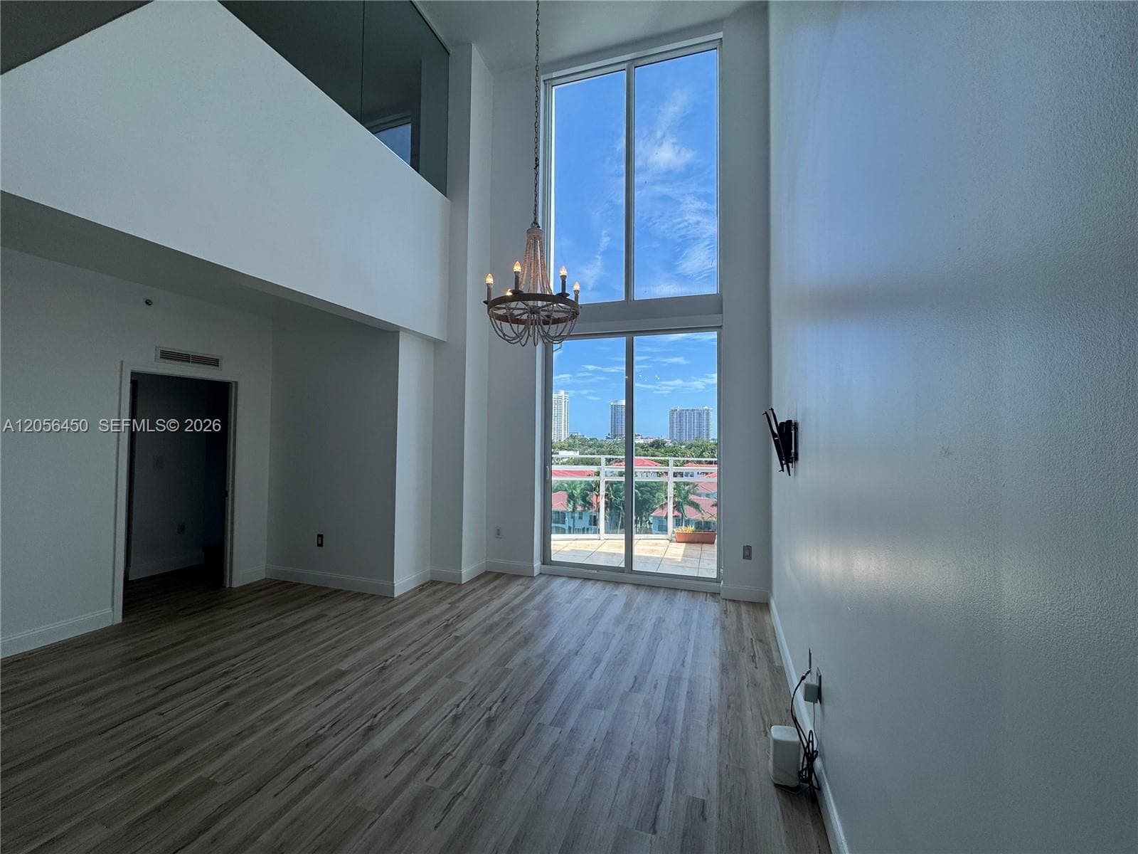 3000 NE 188th St 707 photo 18
