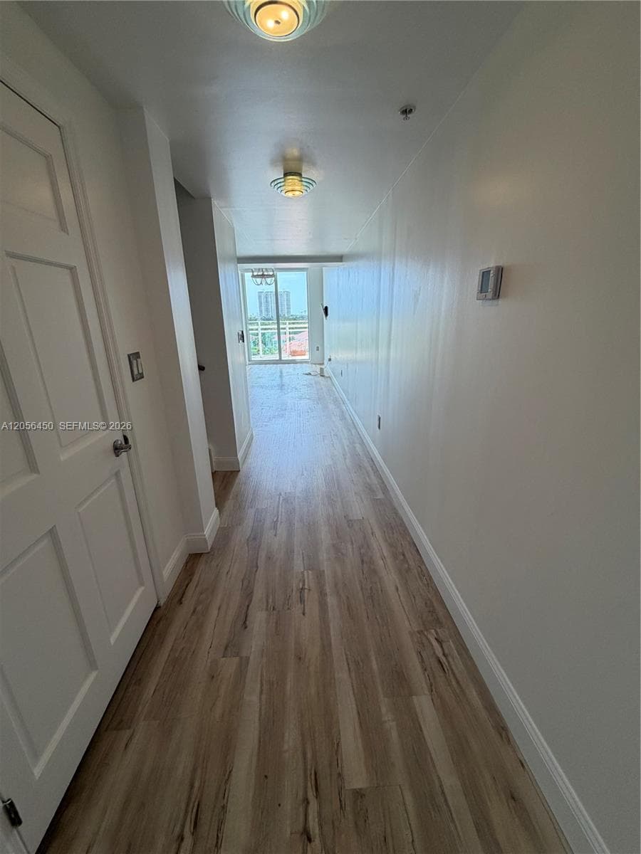 3000 NE 188th St 707 photo 11