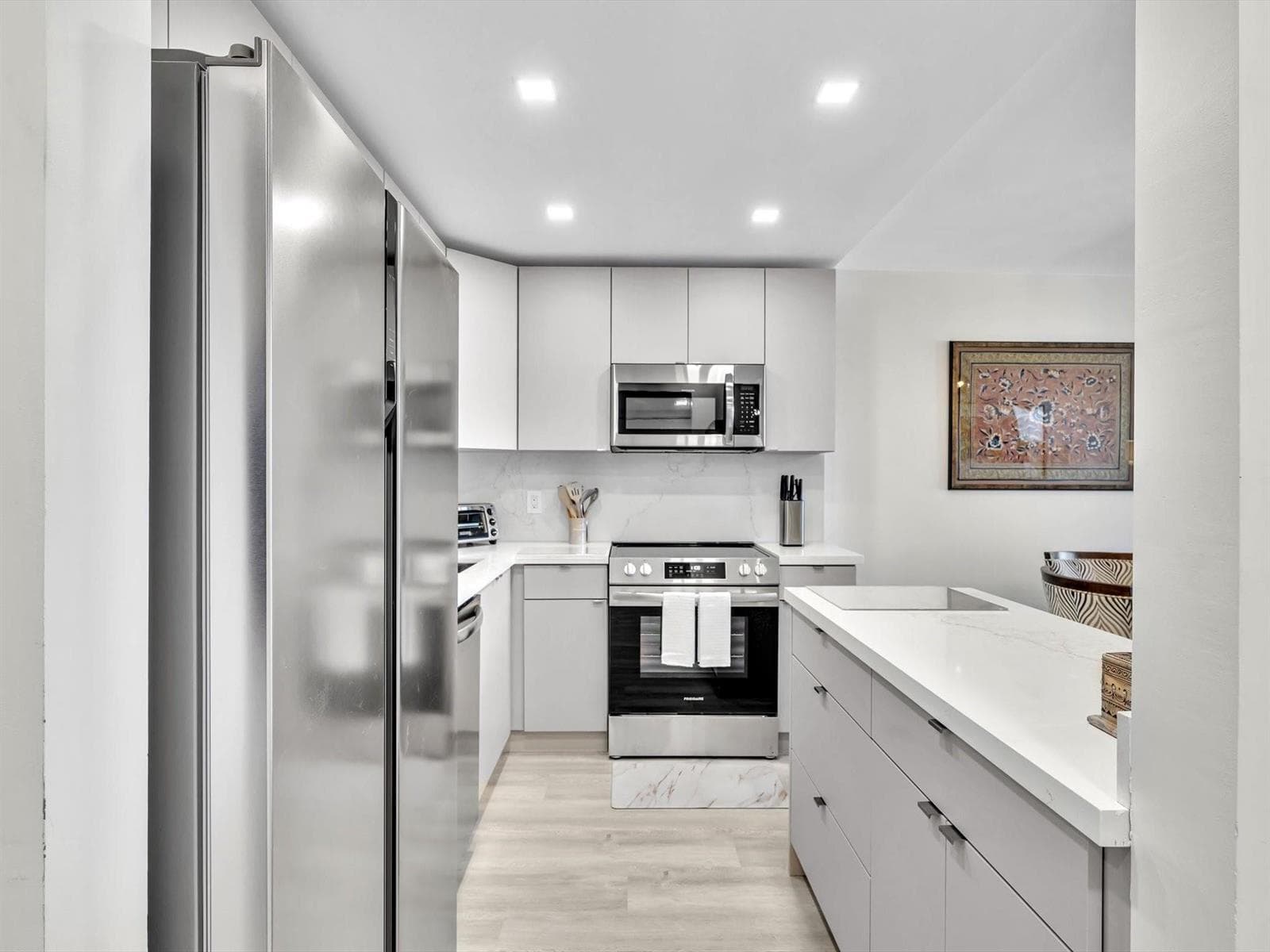1421 S OCEAN Boulevard 503 photo 3