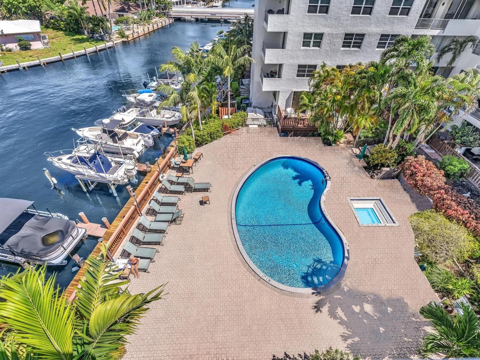 1421 S OCEAN Boulevard 503 photo 24