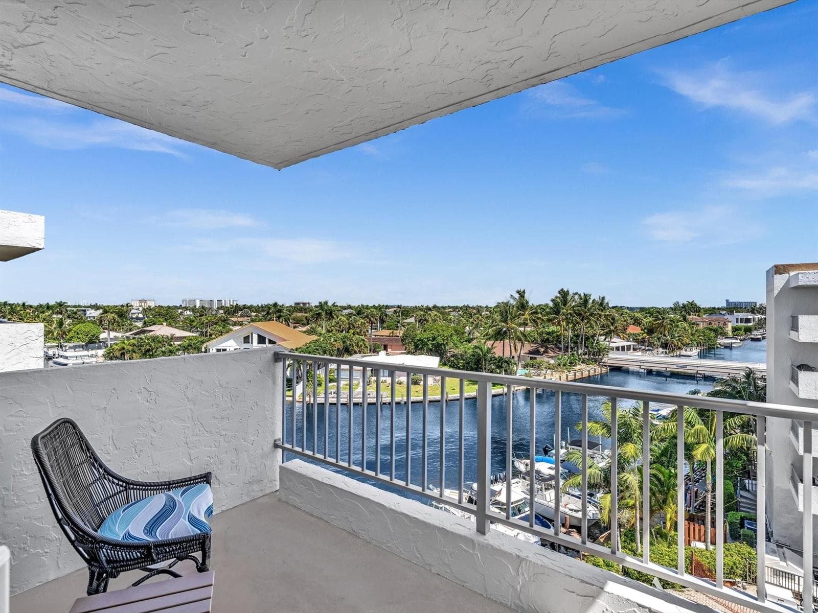 1421 S OCEAN Boulevard 503 photo 21
