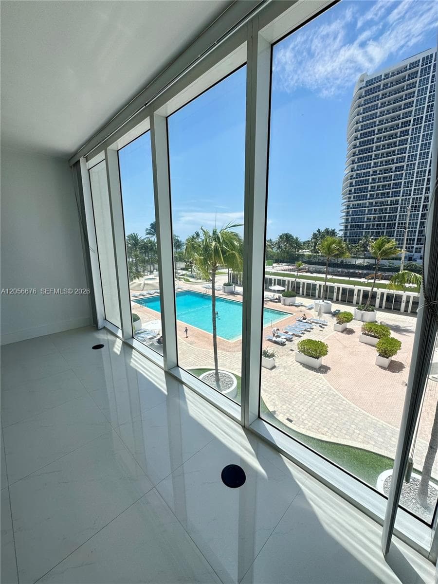 10275 Collins Ave 316 photo 1