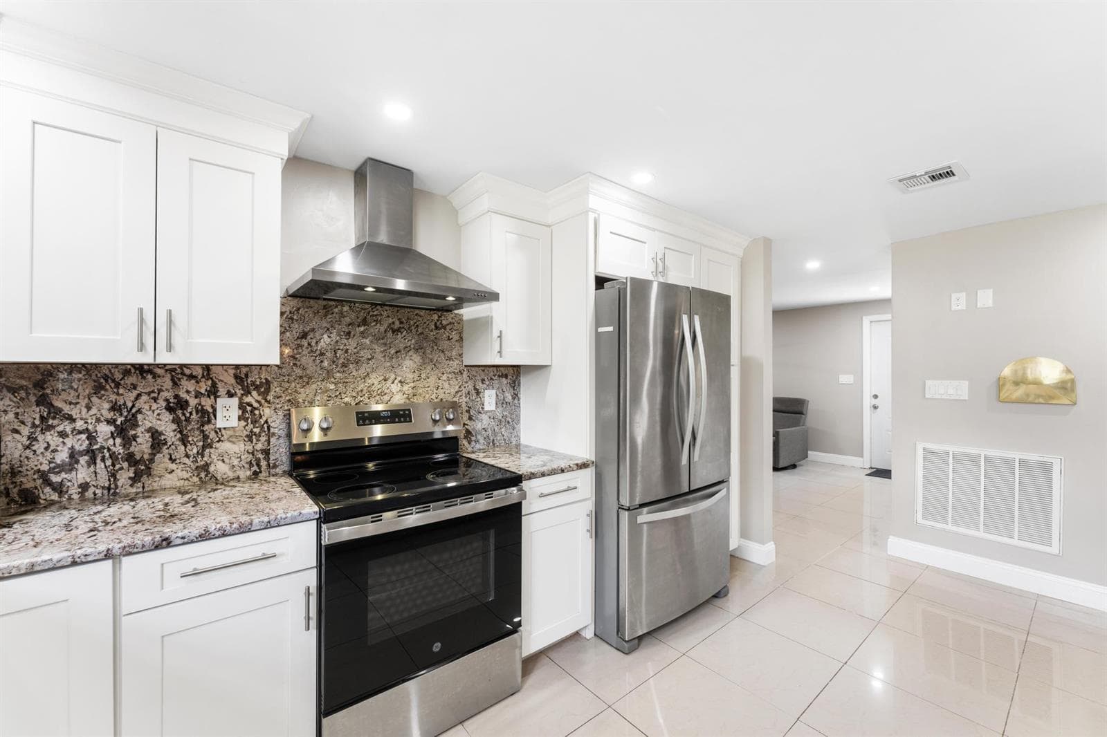 11682 60th Street N photo 14