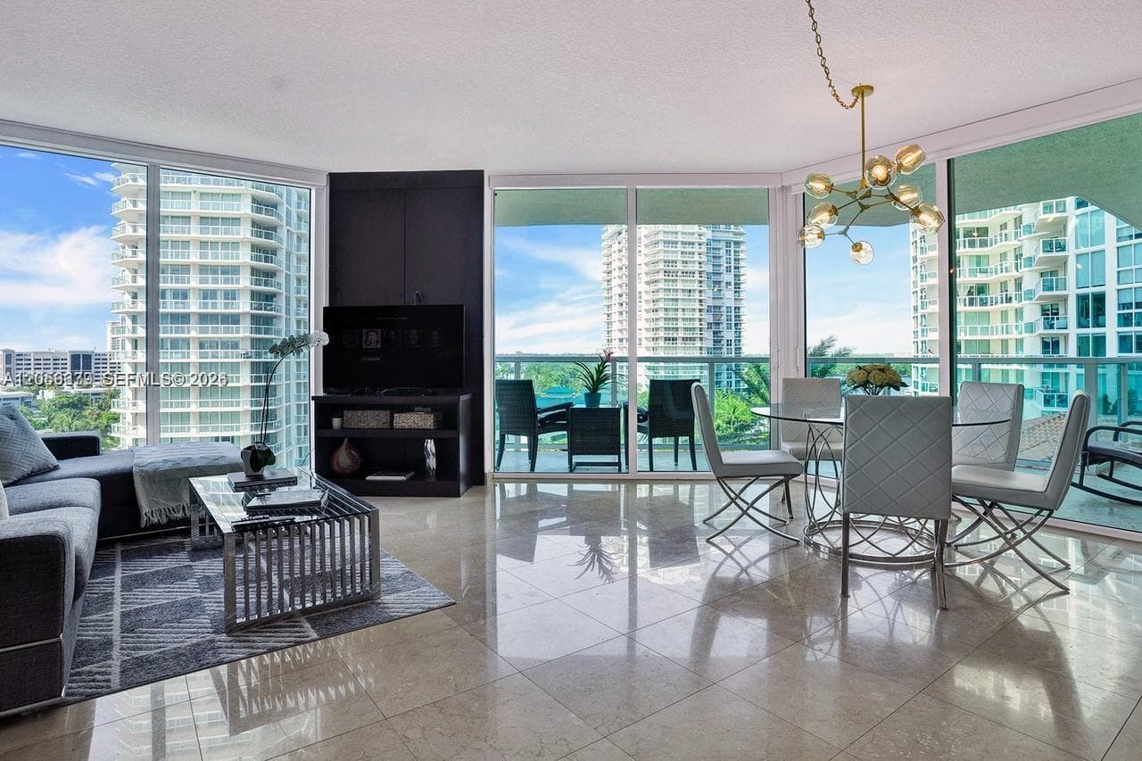 150 Sunny Isles Blvd 1-805 photo 1
