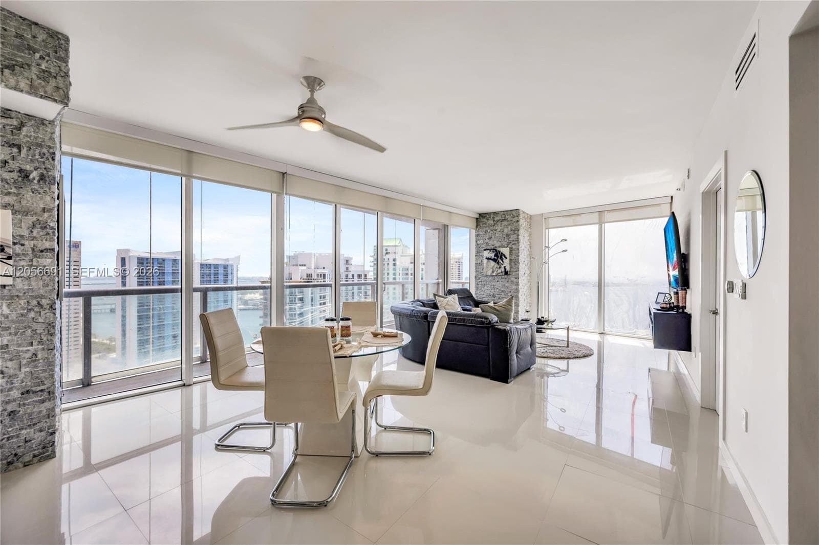 495 Brickell Ave 3702 photo 2