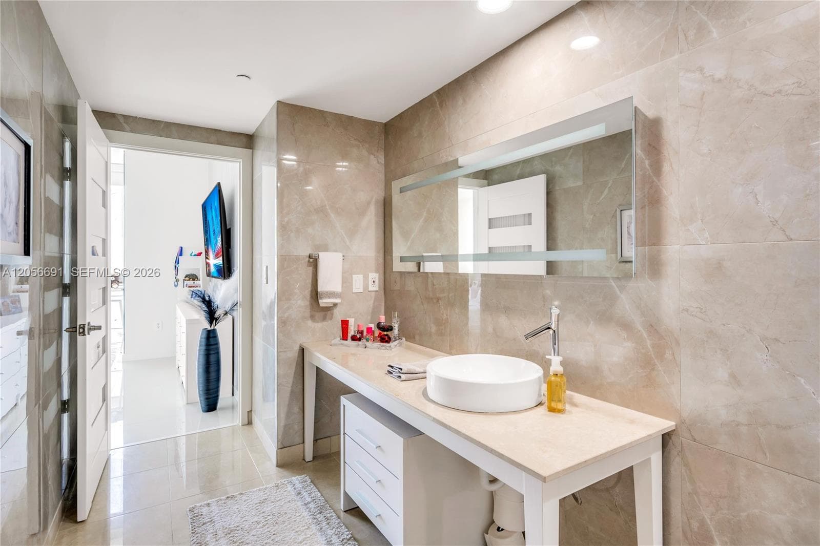 495 Brickell Ave 3702 photo 25