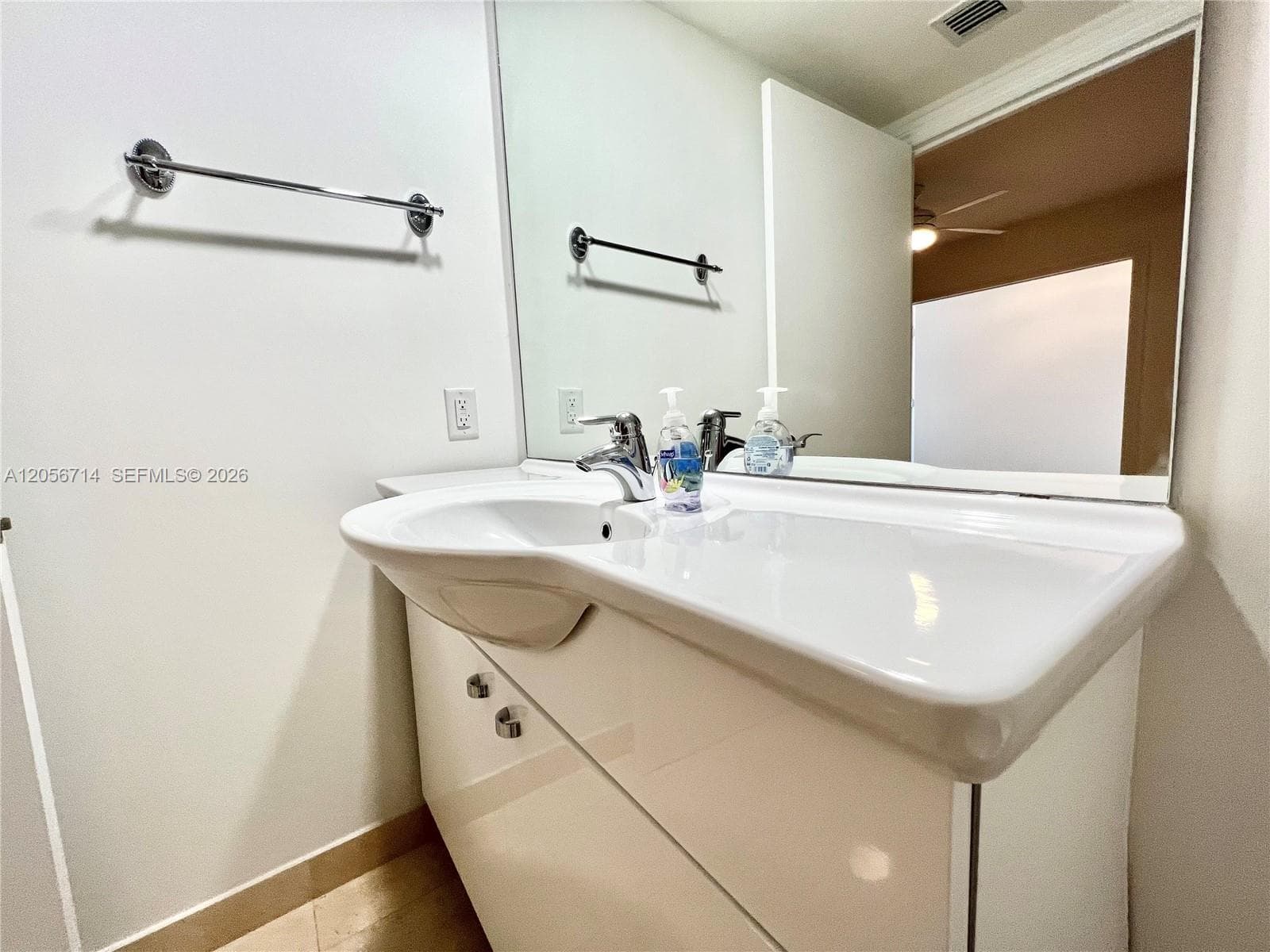1850 S Ocean Dr 2204 photo 17