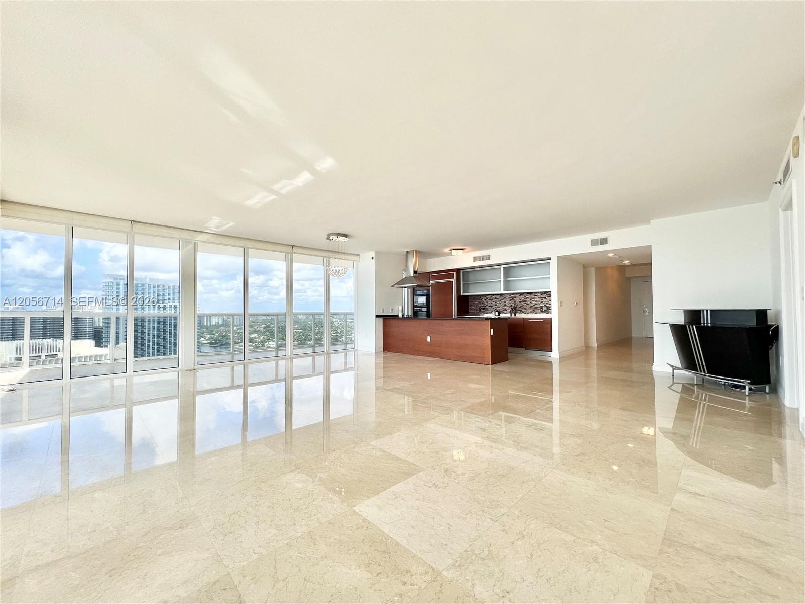 1850 S Ocean Dr 2204 photo 4